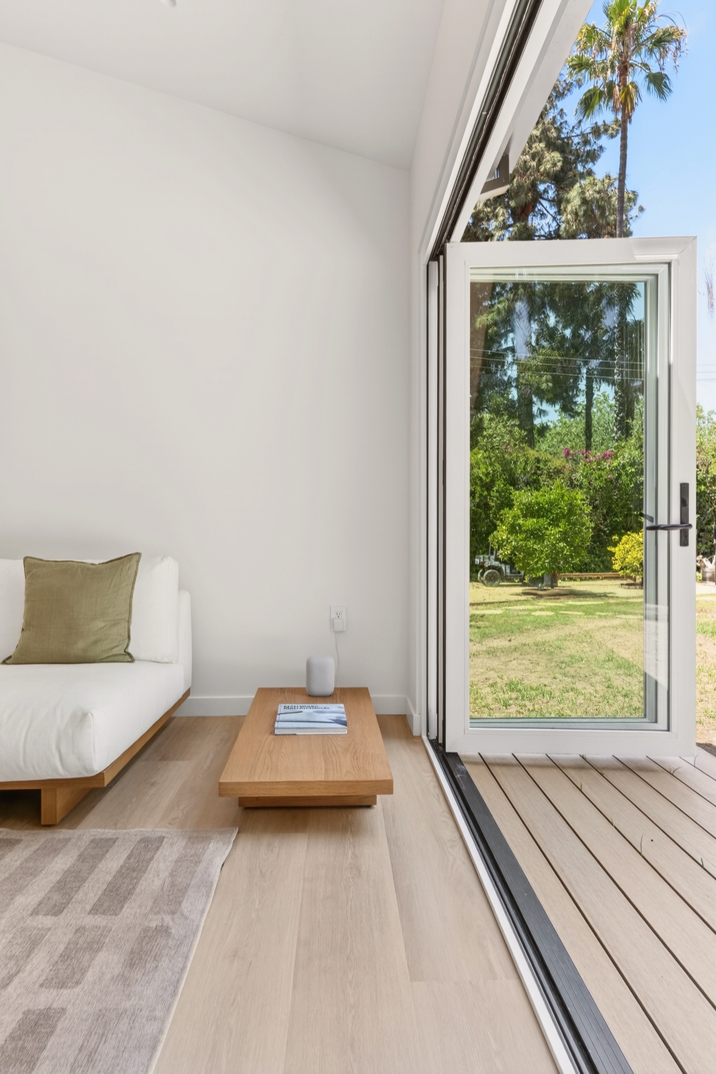 Buildoly folding glass doors