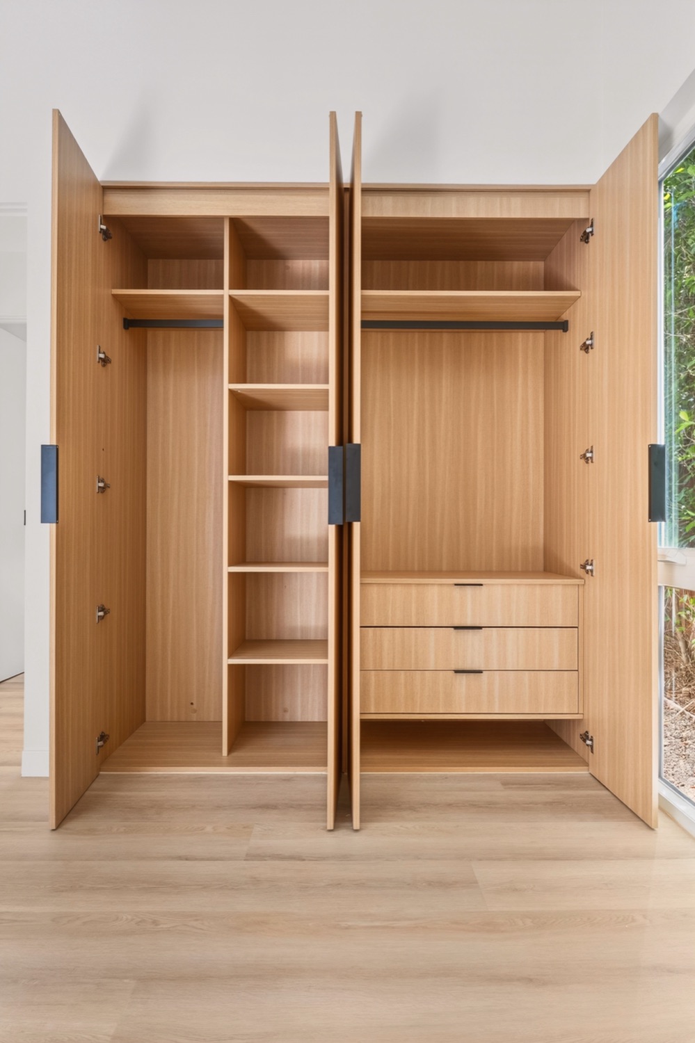 Model 2 built-in closet